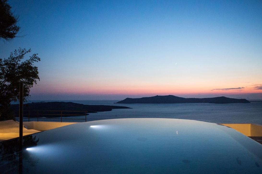 Porto Fira Suites Exteriör bild