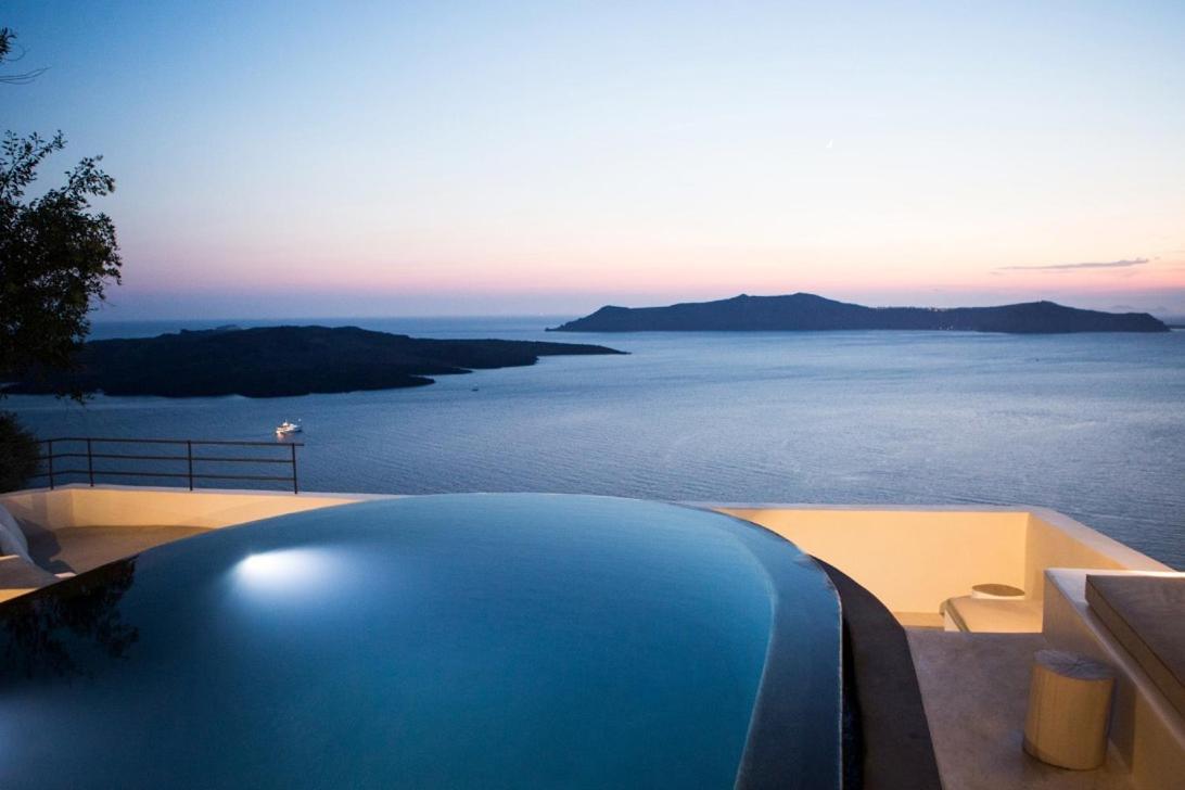 Porto Fira Suites Exteriör bild