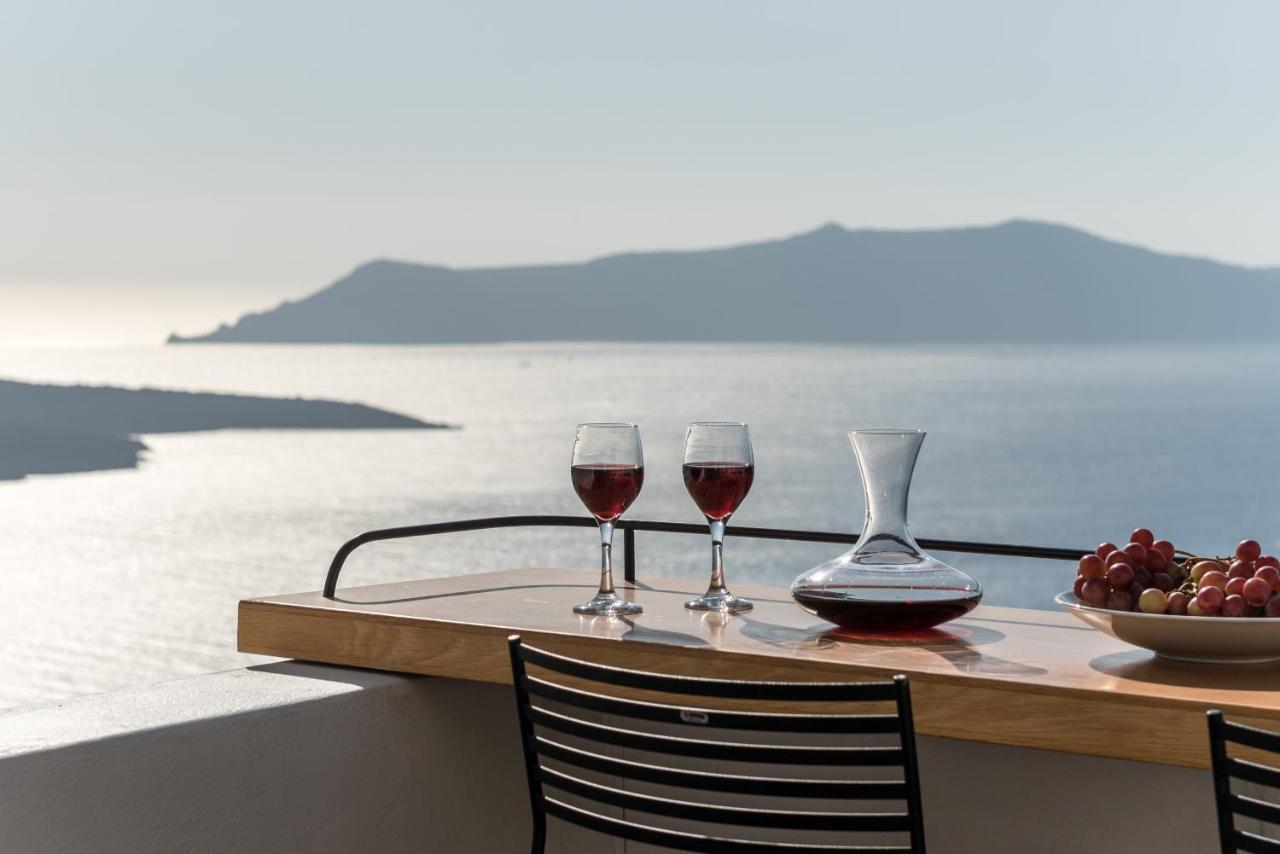 Porto Fira Suites Exteriör bild