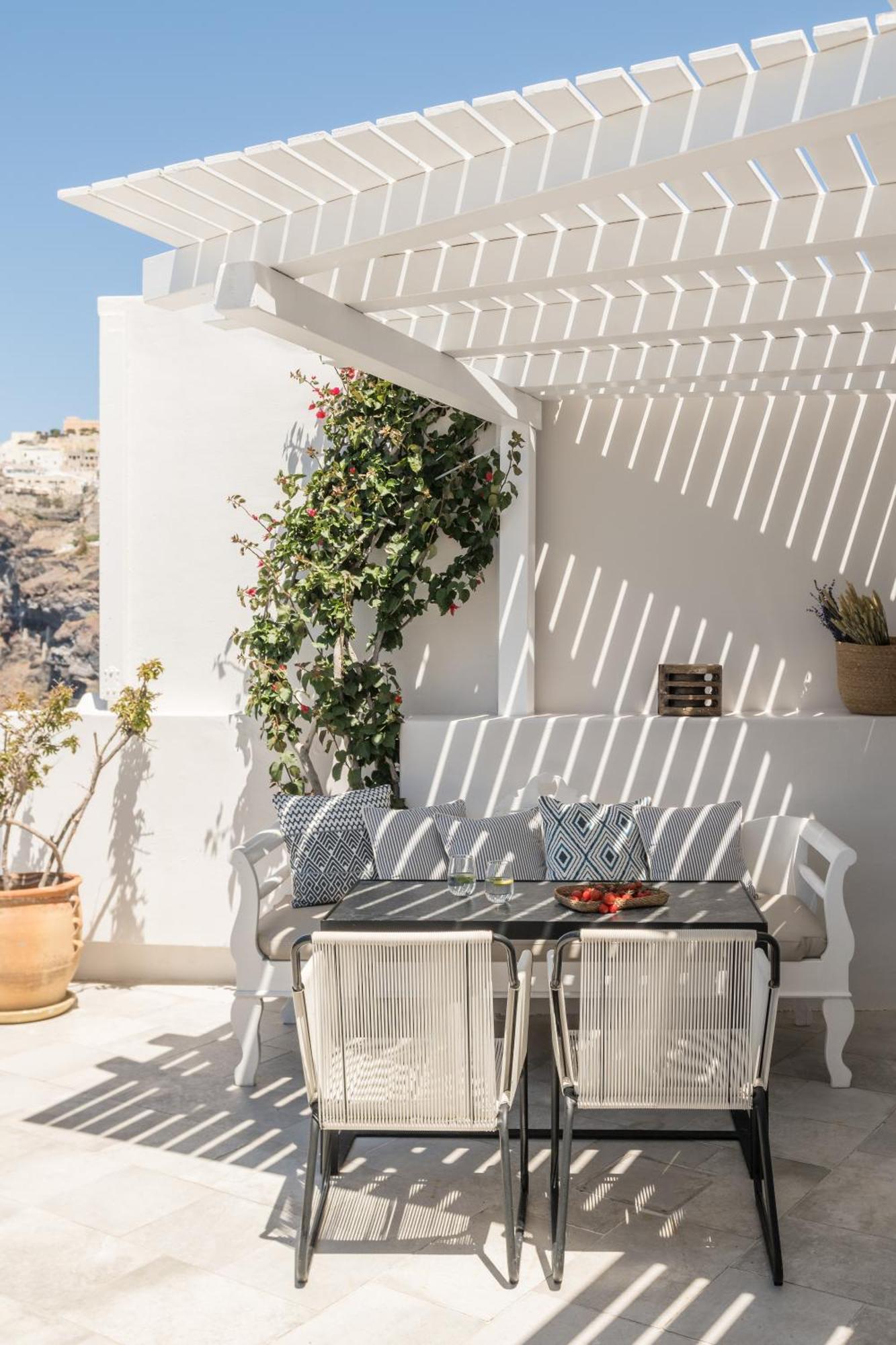Porto Fira Suites Exteriör bild