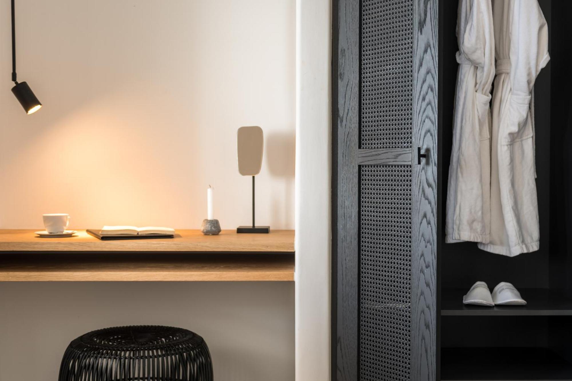 Porto Fira Suites Exteriör bild