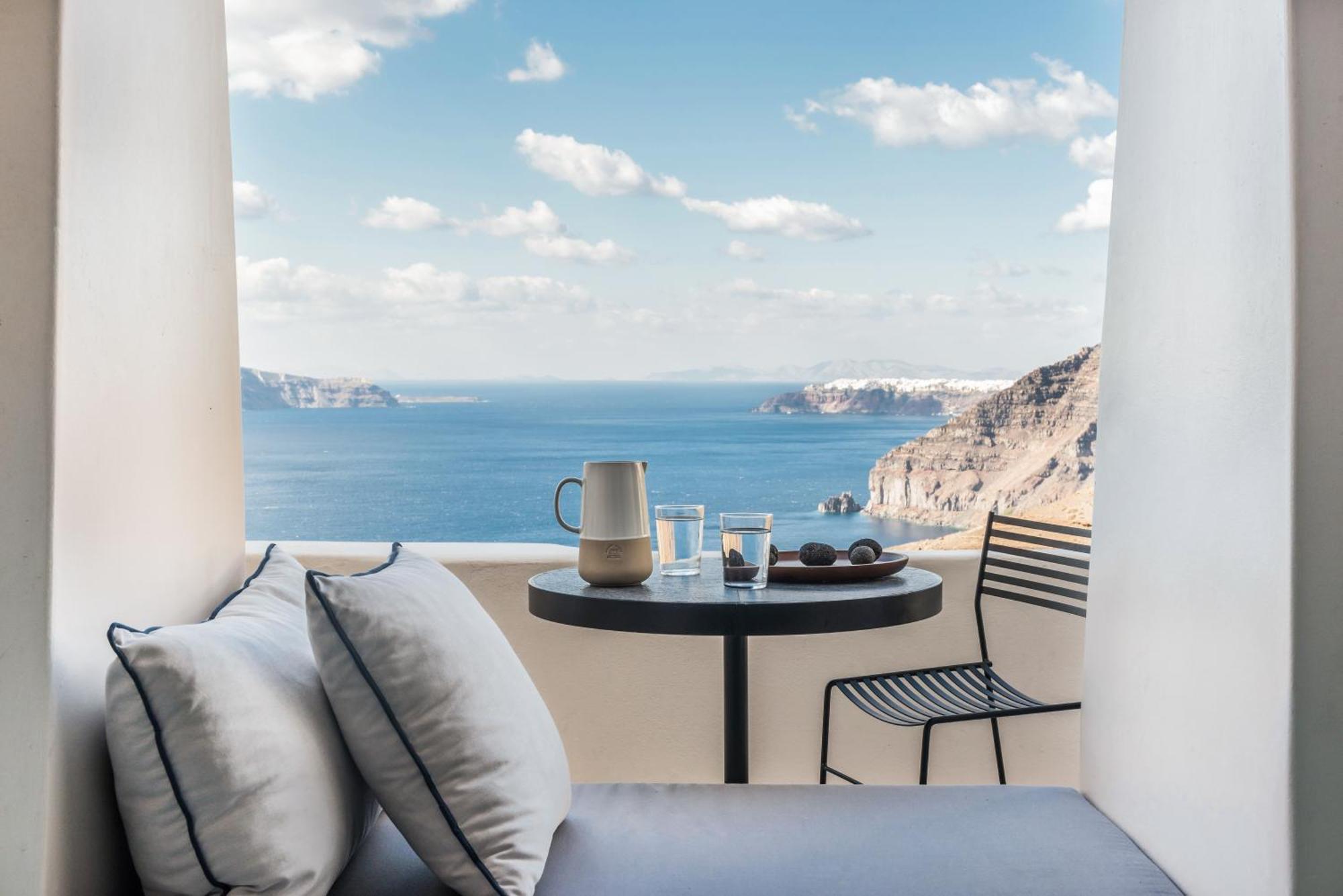 Porto Fira Suites Exteriör bild