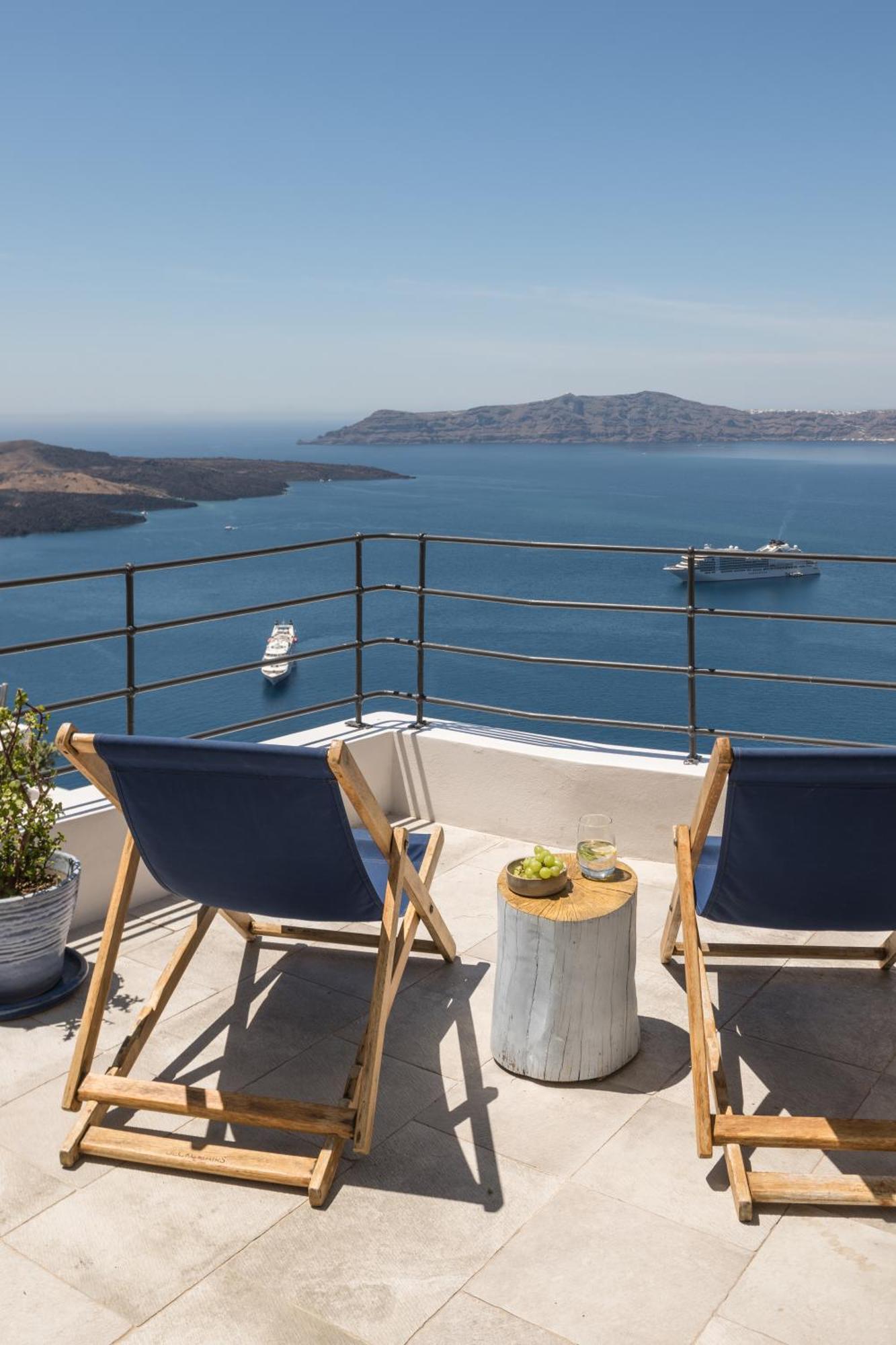 Porto Fira Suites Exteriör bild