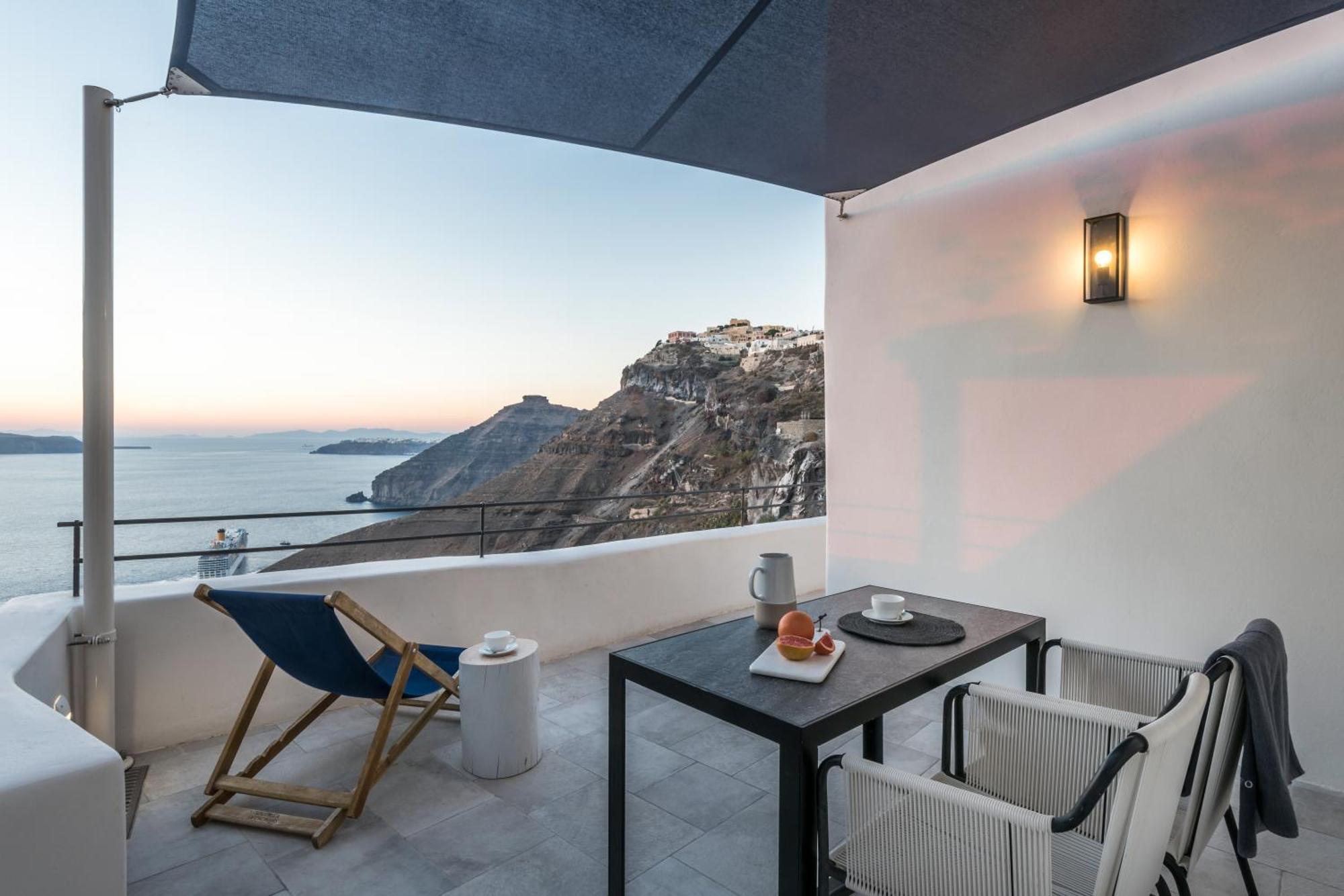 Porto Fira Suites Exteriör bild
