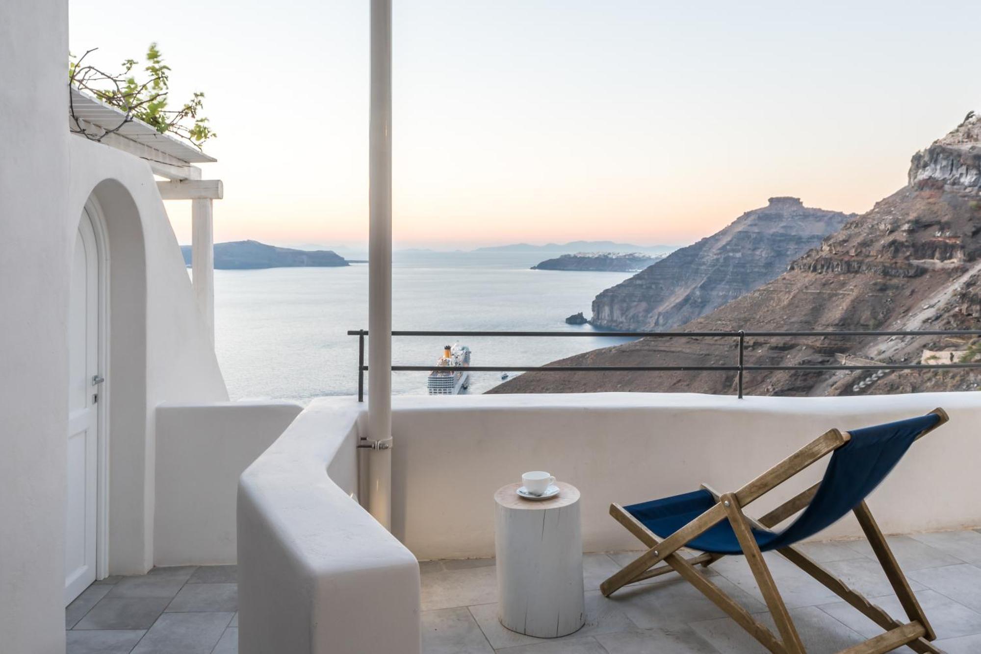 Porto Fira Suites Exteriör bild