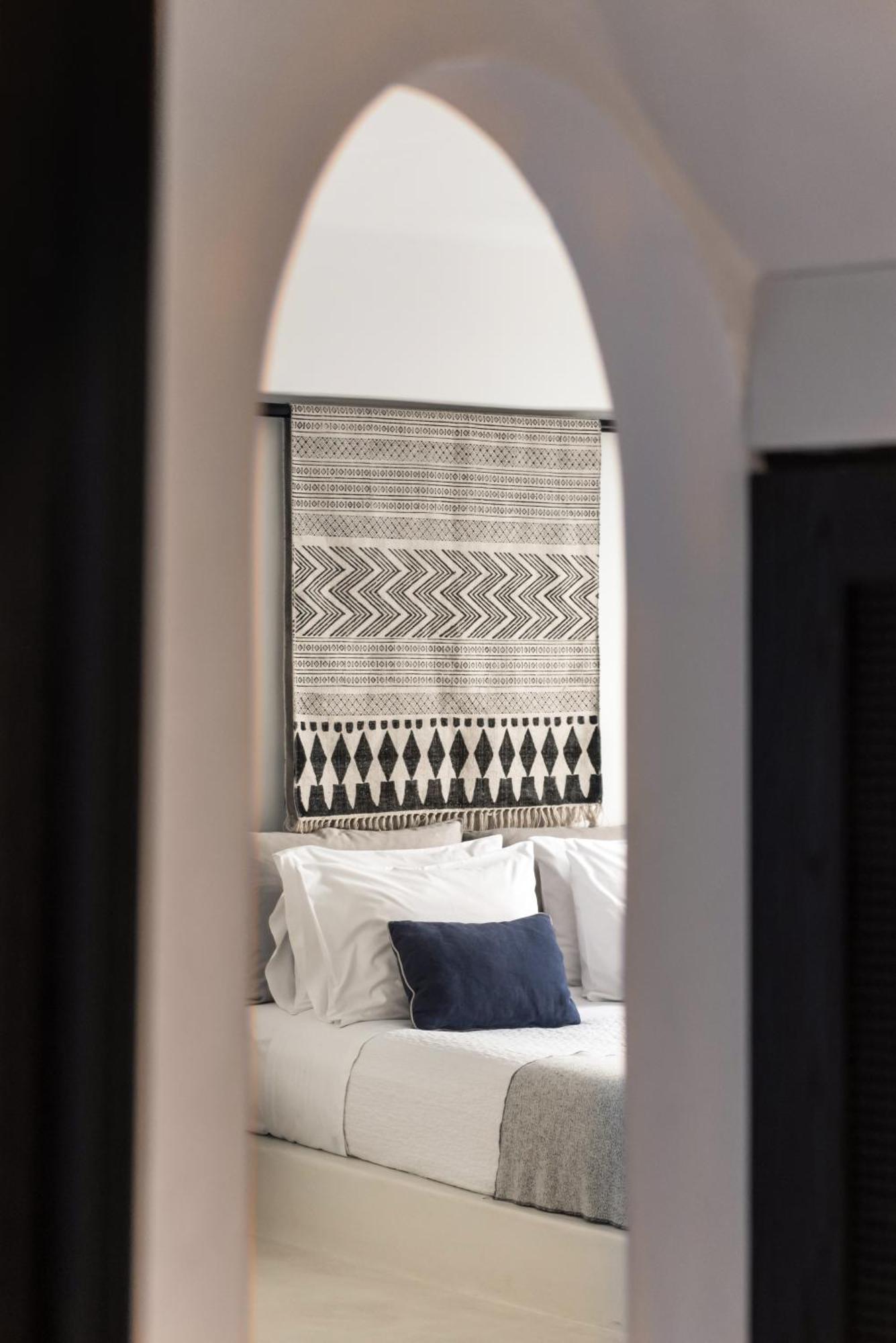 Porto Fira Suites Exteriör bild
