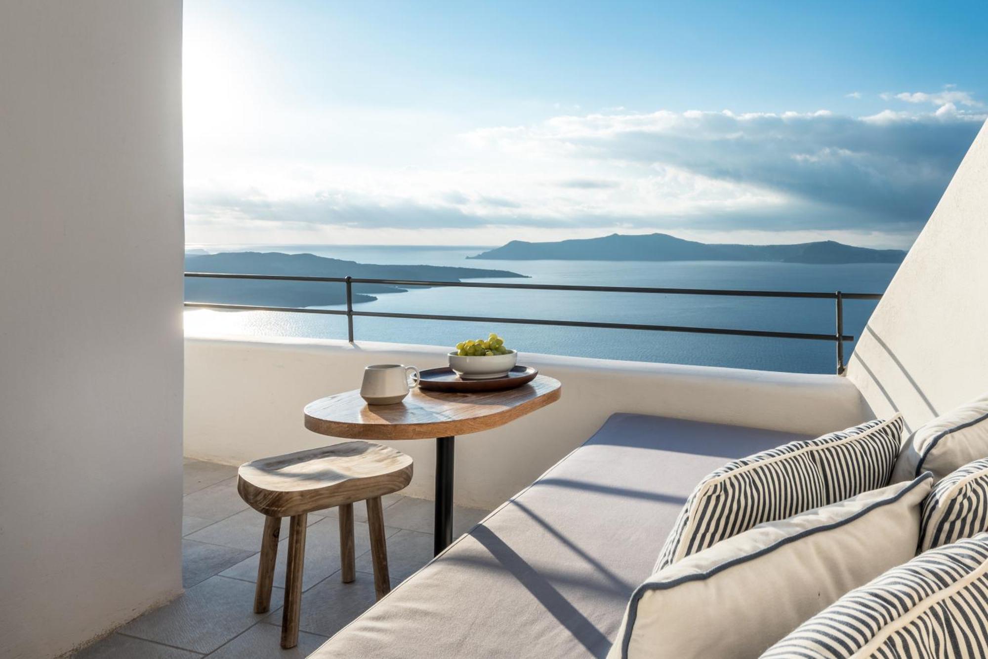 Porto Fira Suites Exteriör bild